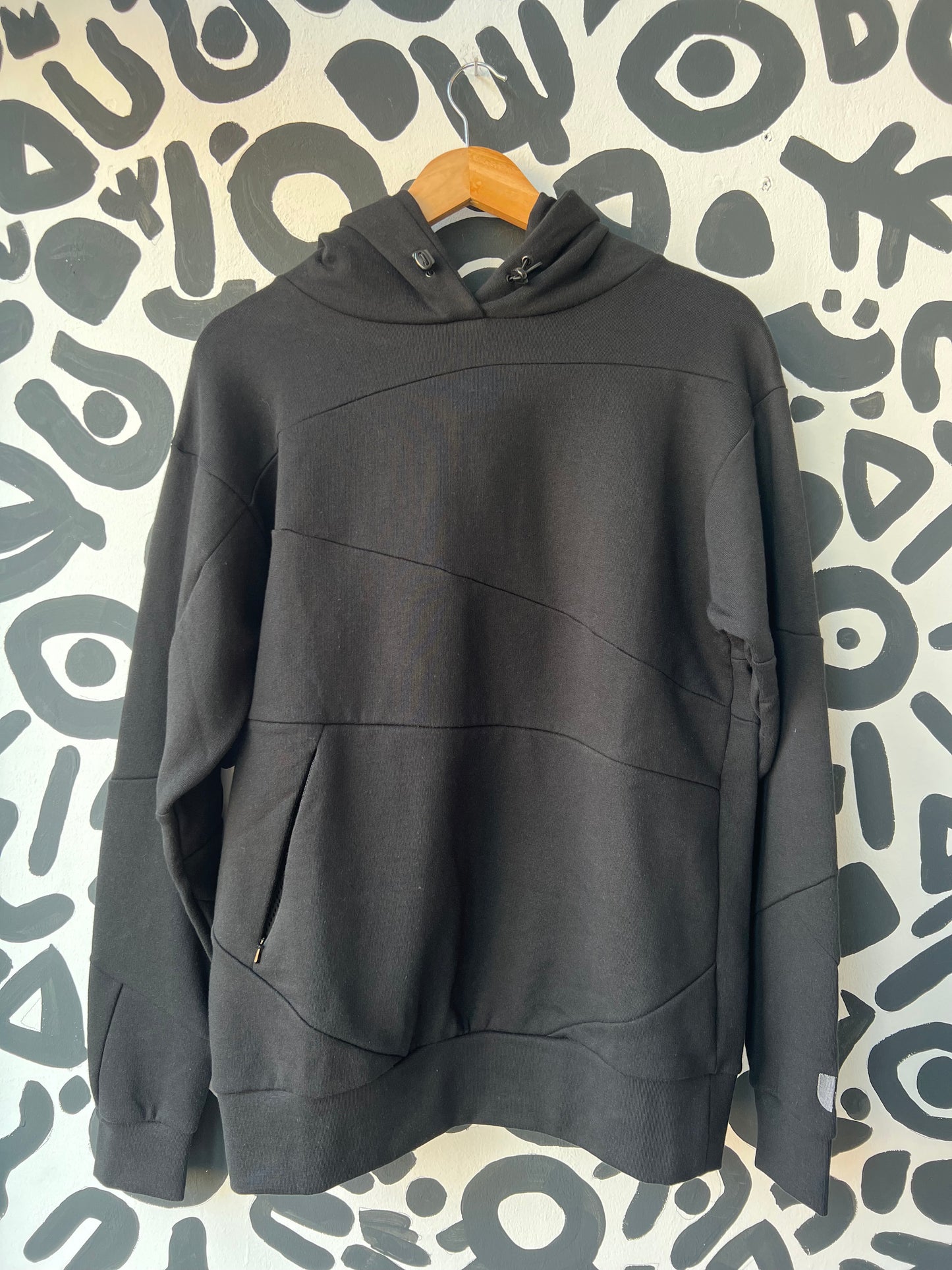 UNDERCURRENT - BLACK HOODED SWEAT